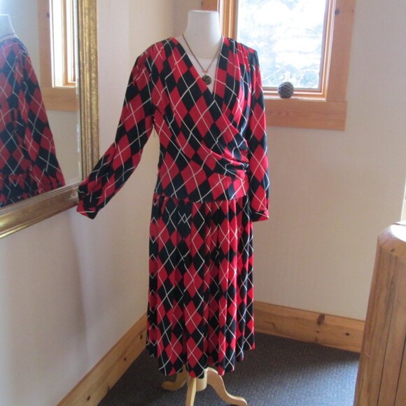 Size 8 Kevan Hall Couture 100% Silk Black and Red Skirt Suit - Picture 4 of 13